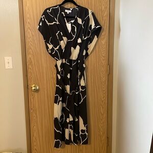 Gorgeous NWT 100%silk dress Equipment